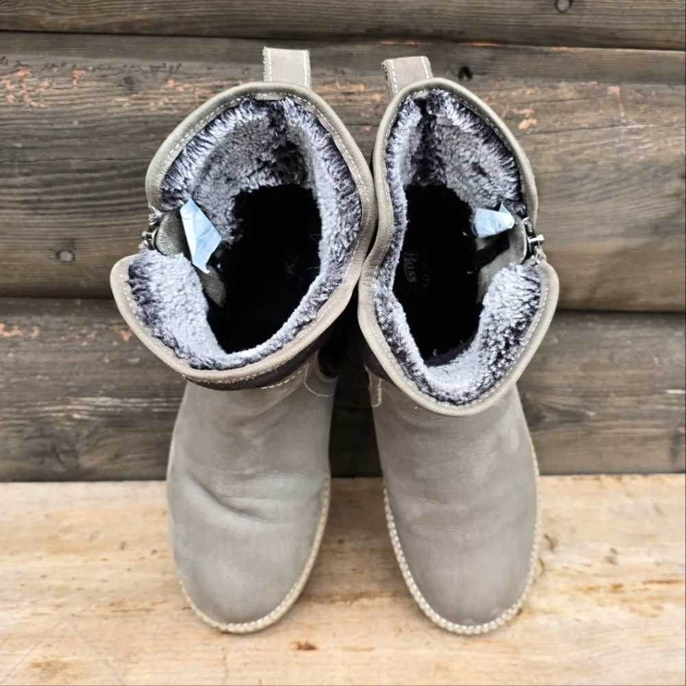 G.H. Bass & Co. Haley Taupe Nubuck Leather, Faux Fur Lined Winter Boots. WMS 9M